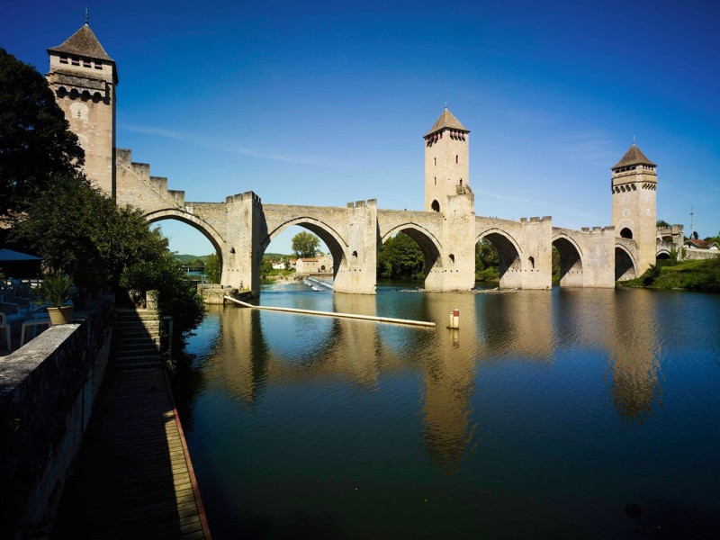 causse-nord-Pont-Valentre-14th-century-Cahors-credit-CRT-Midi-Pyrenees-D.Viet-bfi